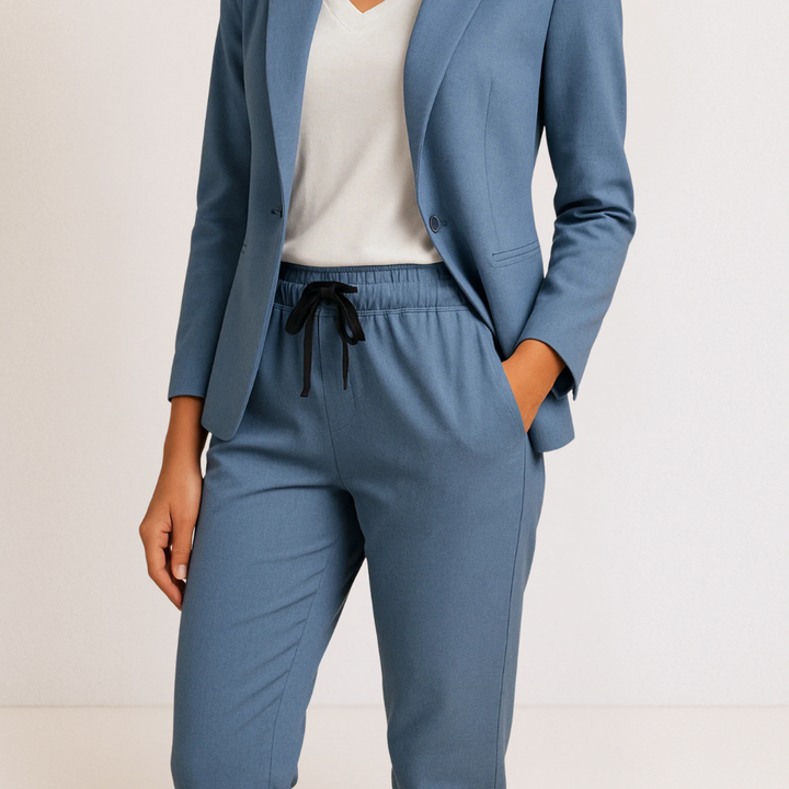 Monique | Modern Elegance Comfortable Set