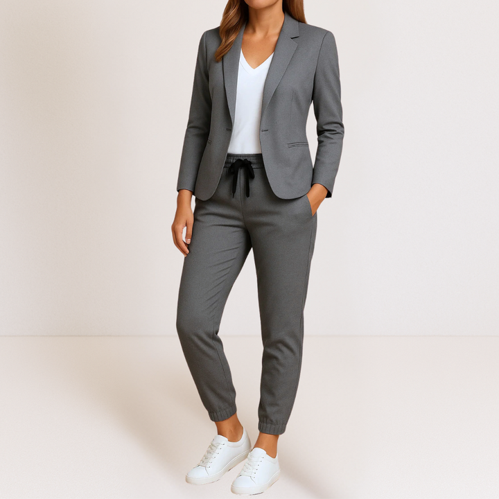 Monique | Modern Elegance Comfortable Set