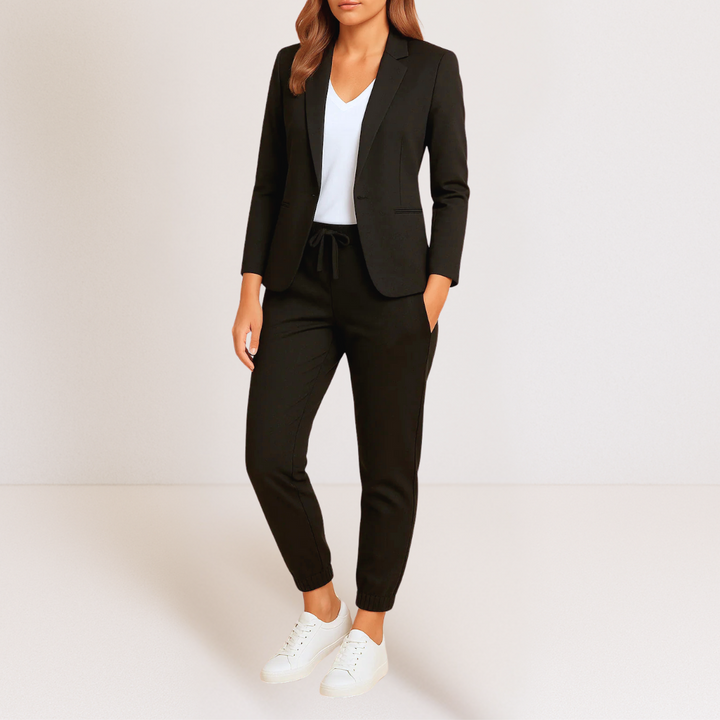 Monique | Modern Elegance Comfortable Set